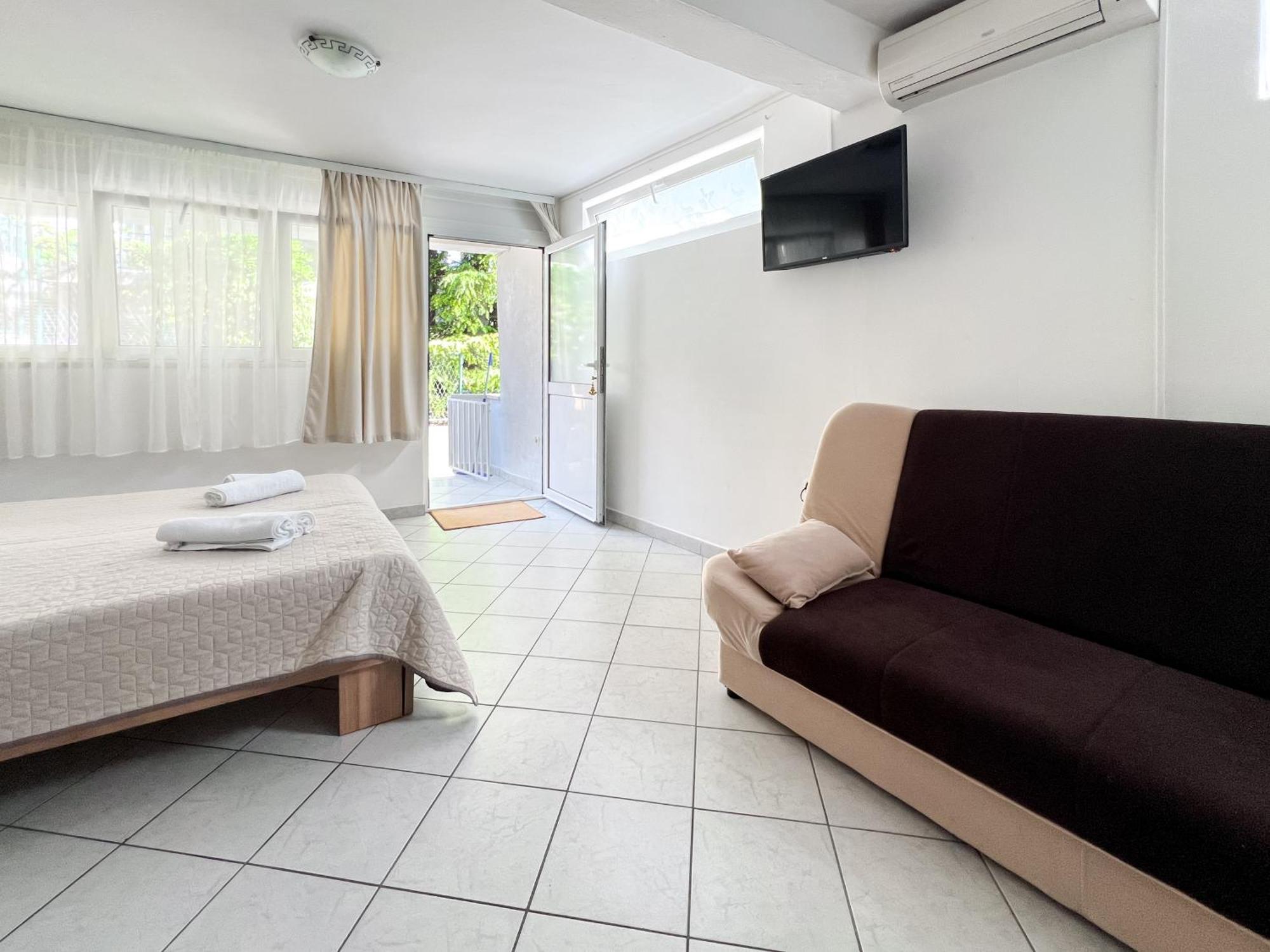 Seaside Apartments And Rooms Baska Voda Exterior photo